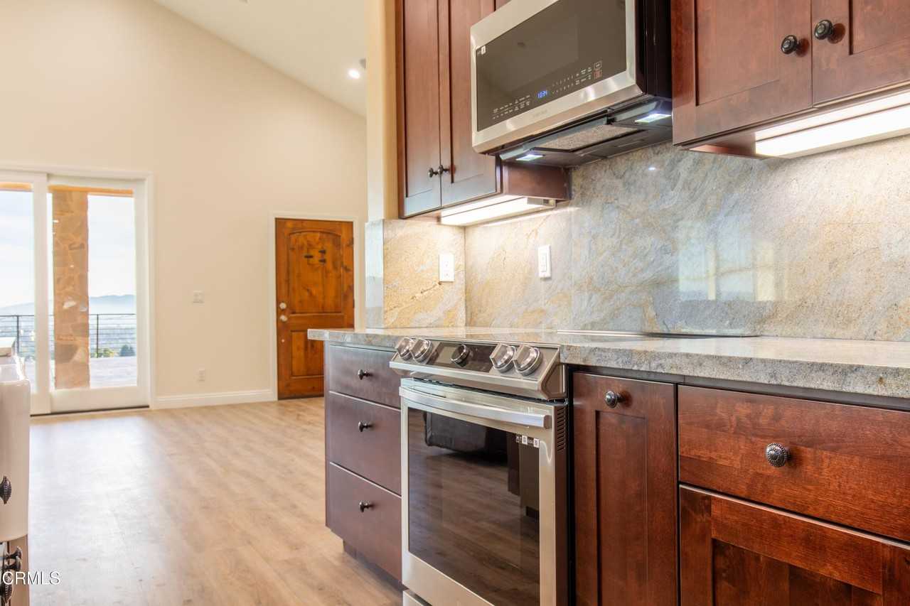 711 Mission Dr - Photo 7 of 43