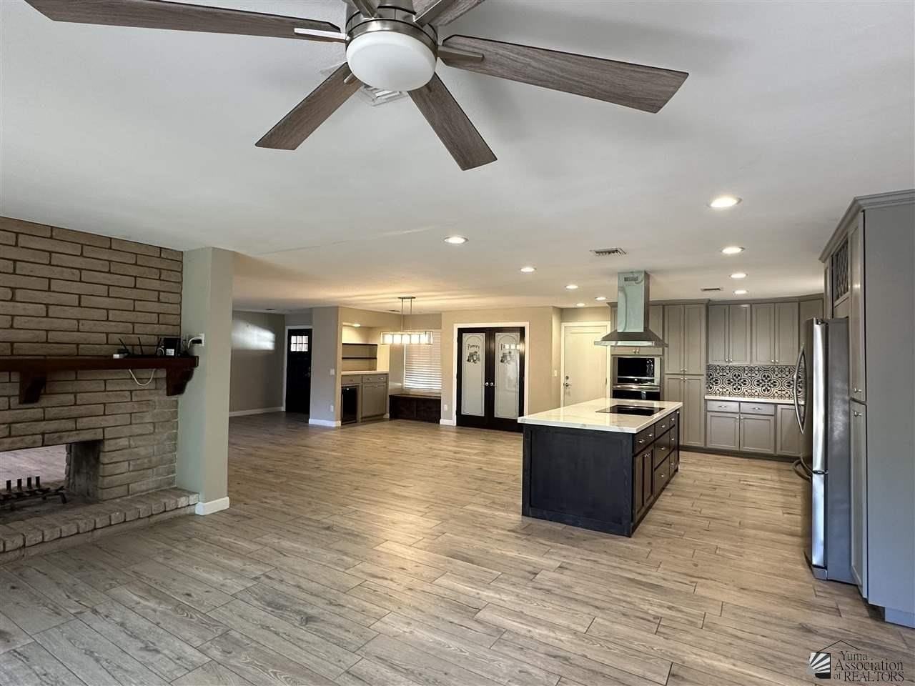 1181 S Hereford Ave - Photo 3 of 38