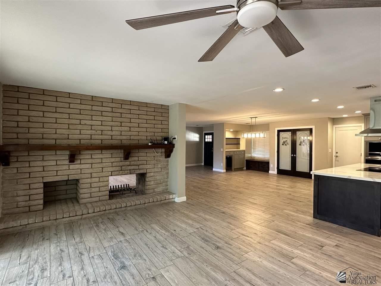 1181 S Hereford Ave - Photo 4 of 38