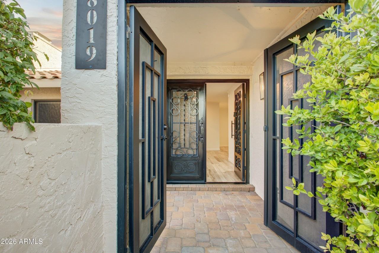 8019 E Via Costa - Photo 2 of 32