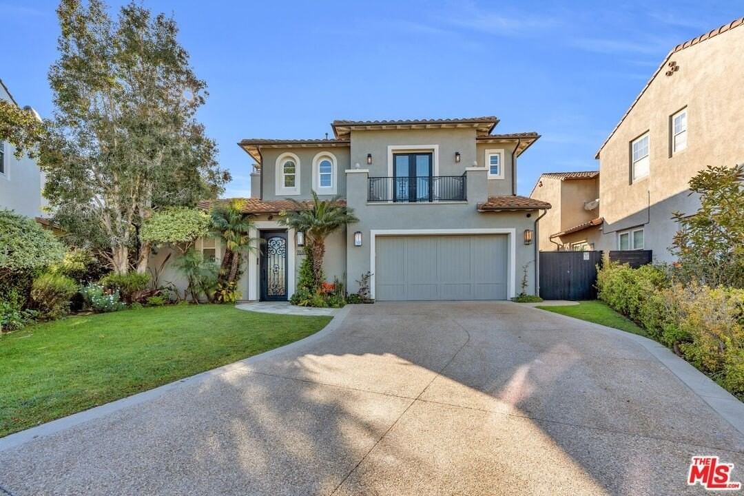 7599 Coastal View Dr - Photo 3 of 50