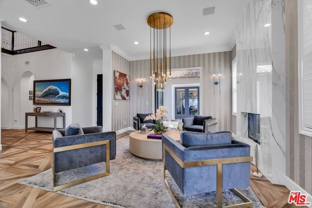 7599 Coastal View Dr - Photo 7 of 50