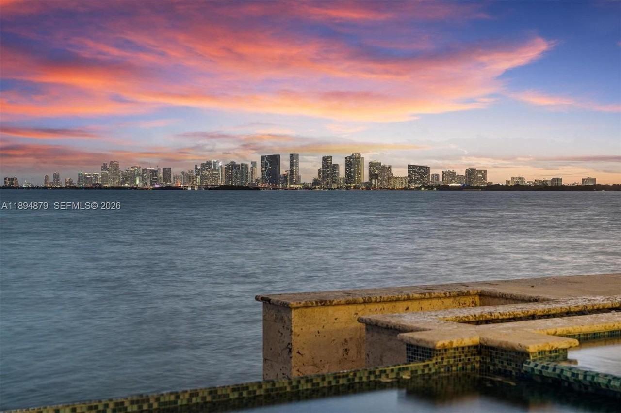 1331 Bay Ter - Photo 6 of 6