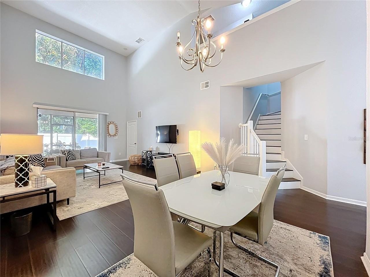 186 Chippendale Ter - Photo 6 of 45