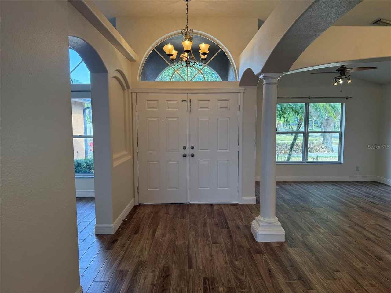 19202 Ivy Oak Way - Photo 4 of 37