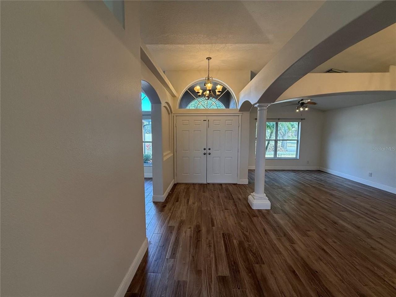 19202 Ivy Oak Way - Photo 5 of 37