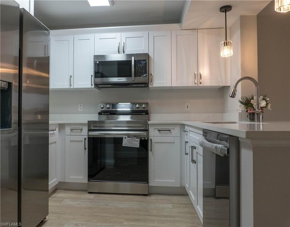 8234 Key Royal Cir Apt 523 #523 - Photo 2 of 20