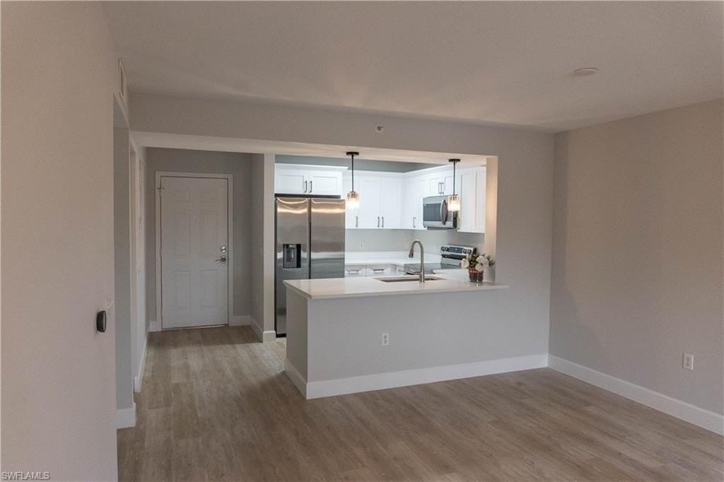 8234 Key Royal Cir Apt 523 #523 - Photo 5 of 20