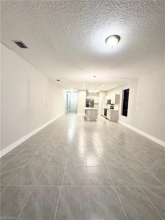 5570 Cassidy Ln - Photo 7 of 31