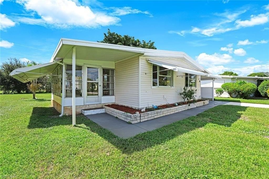 95 Le Mans Dr - Photo 2 of 17