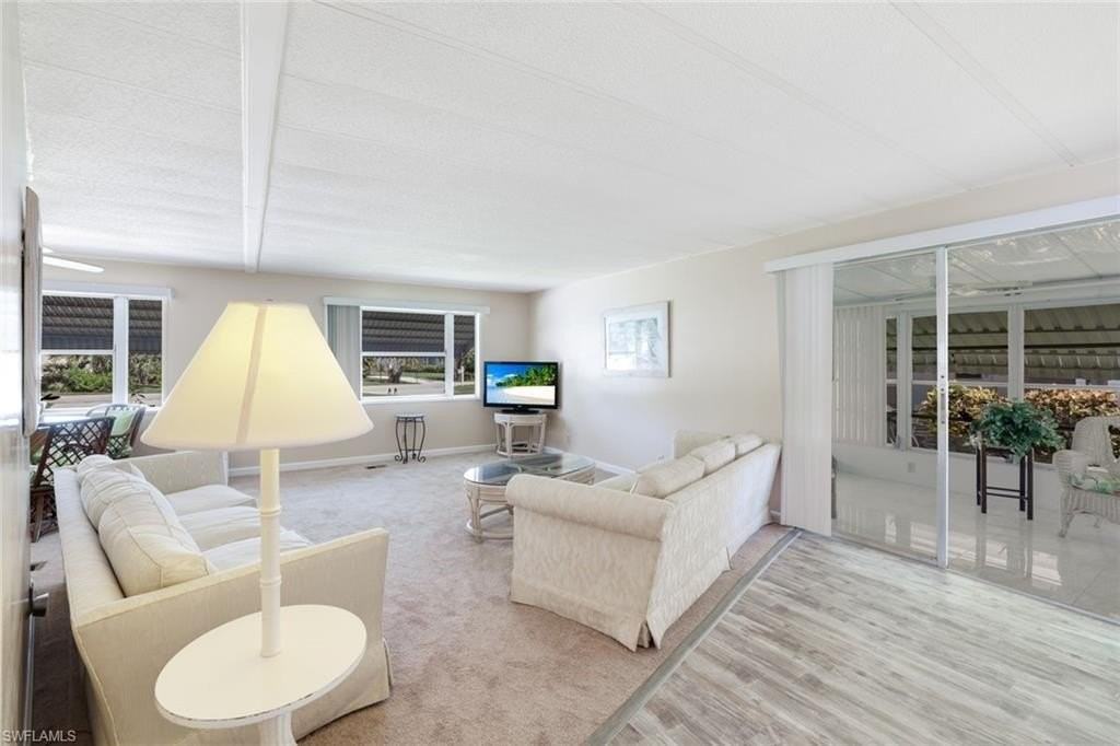 95 Le Mans Dr - Photo 4 of 17