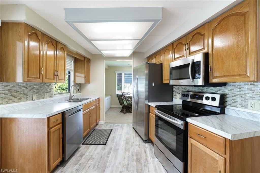 95 Le Mans Dr - Photo 5 of 17