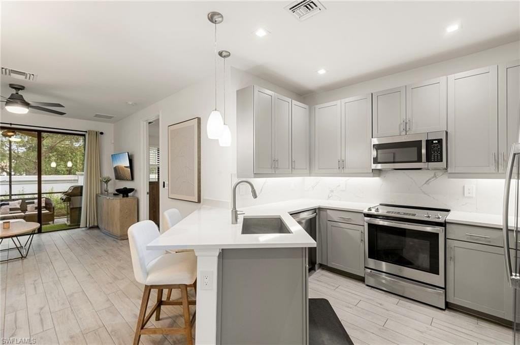 7622 Rockefeller Dr - Photo 3 of 35