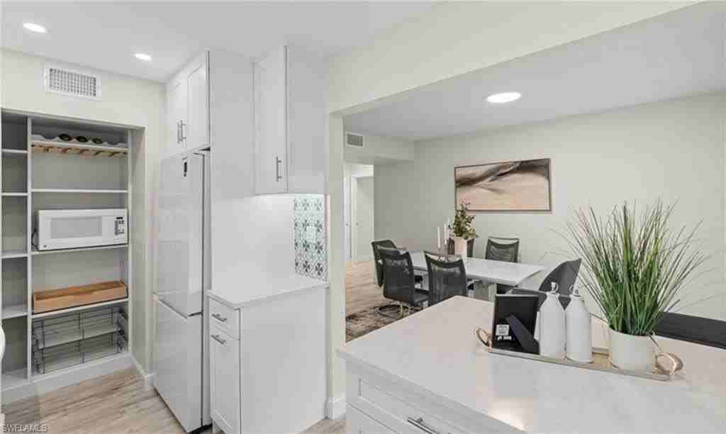 788 Park Shore Dr #F17 - Photo 4 of 35