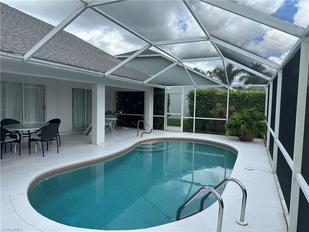 740 Lambton Ln - Photo 4 of 39