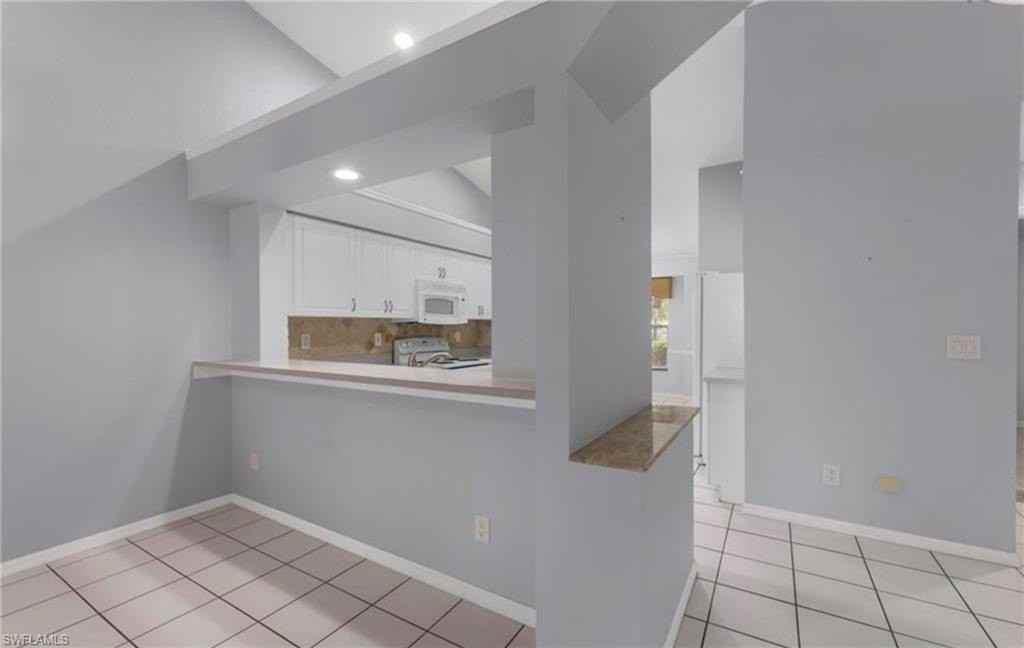 1749 Royal Cir Unit 1701 #1701 - Photo 6 of 28