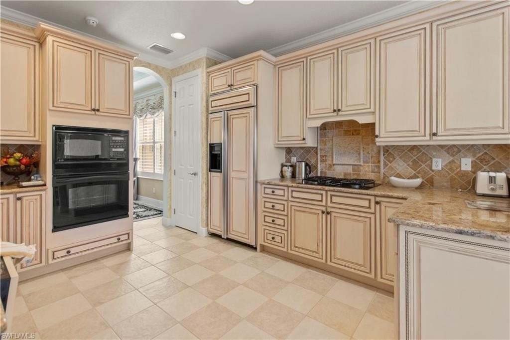 19839 Maddelena Cir - Photo 6 of 25