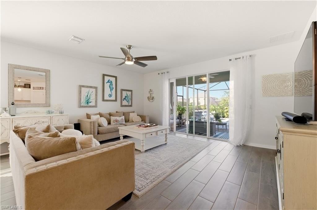 2537 Kona Way - Photo 4 of 37