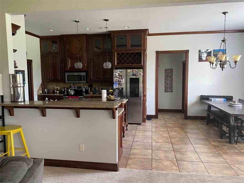 9404 Emily Ln - Photo 5 of 11