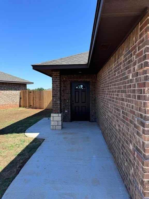 1829 Cypress Ln - Photo 4 of 20