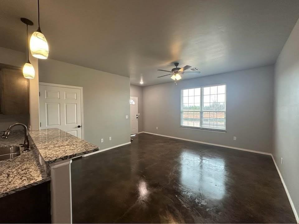 1829 Cypress Ln - Photo 5 of 20