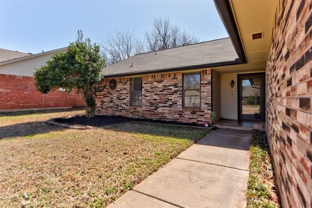 2120 Castle Rock - Photo 4 of 42