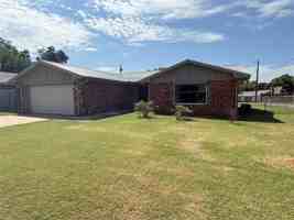 featured image of 909 N Howard Ave