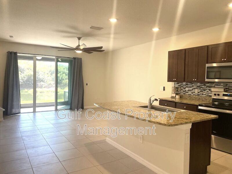 8648 Milestone Dr - Photo 3 of 32