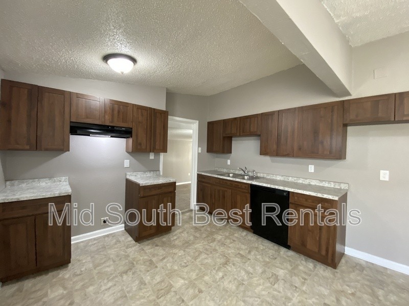 4147 Warbonnet St - Photo 3 of 18