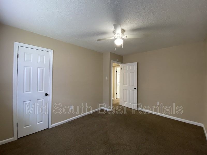 1236 Chickamauga Ave - Photo 6 of 16