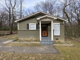 featured image of 822 Eyers Rd