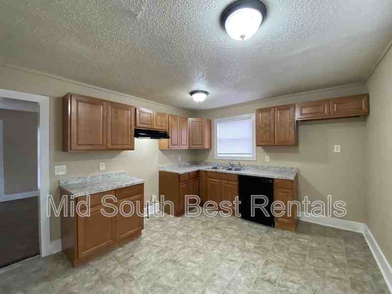 822 Eyers Rd - Photo 4 of 14