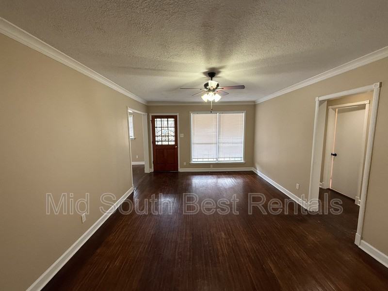 3069 Homewood Dr - Photo 2 of 17