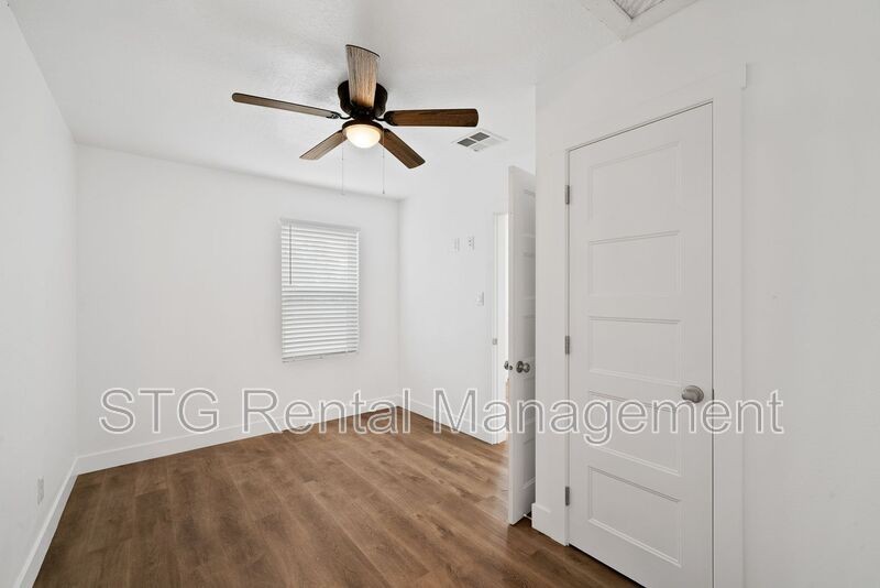 300 Wn #1 - Photo 6 of 14