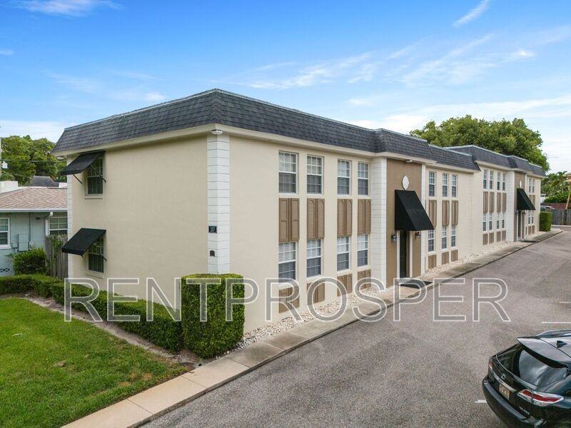 317 E Amelia St #4 - Photo 3 of 21