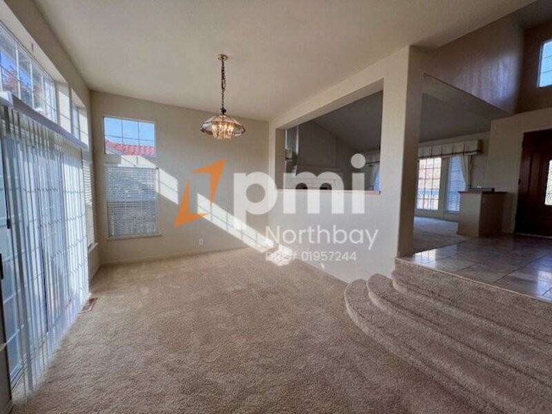 3213 Hilton Head Dr - Photo 3 of 27