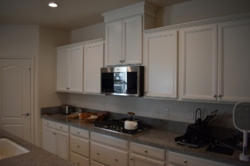 701 Betten St - Photo 6 of 41