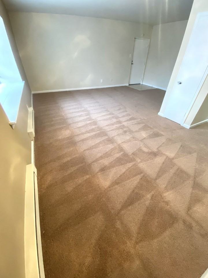 Oak Tree Apartments - Photo 2 of 30