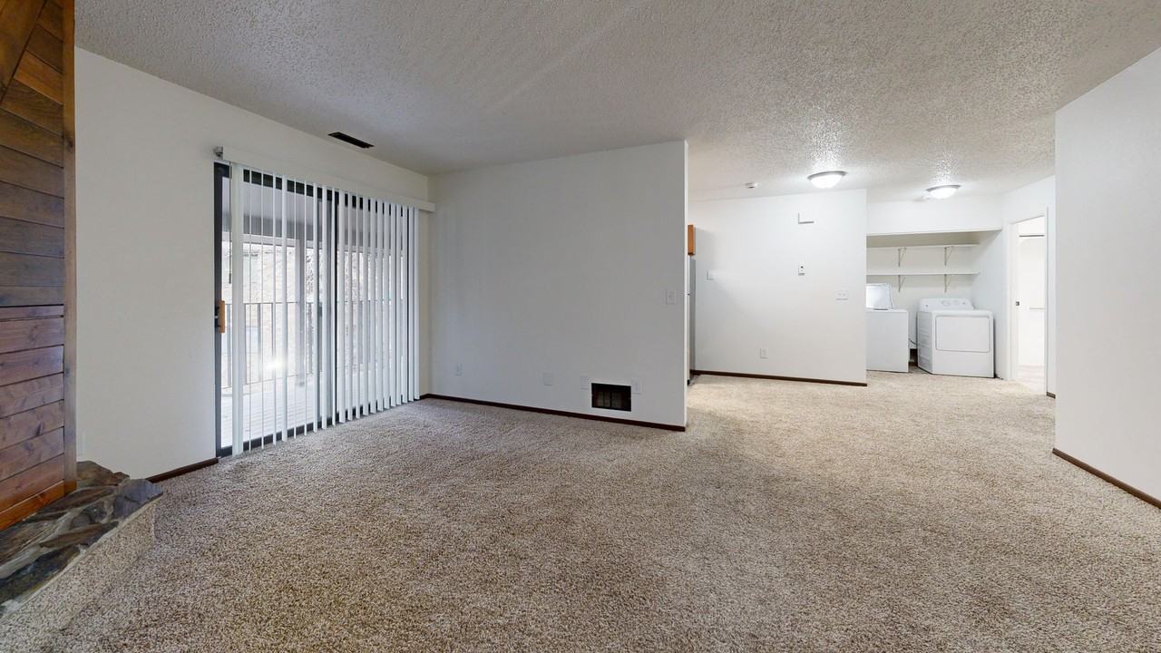 215 E Arbor (Bismarck,ND) - Photo 2 of 22