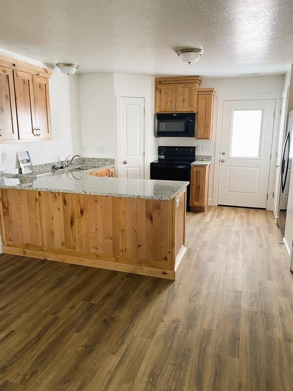 2460 Wn #9 - Photo 3 of 6