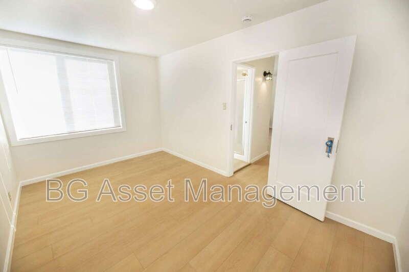 2039 Macarthur Blvd #8 - Photo 7 of 14