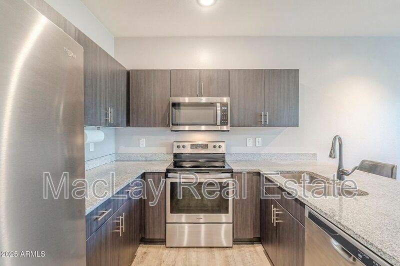 2271 E Hidalgo Ave - Photo 4 of 31