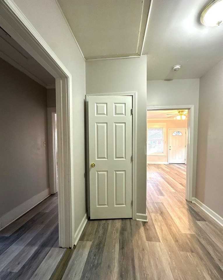 443 N Avalon St - Photo 5 of 22