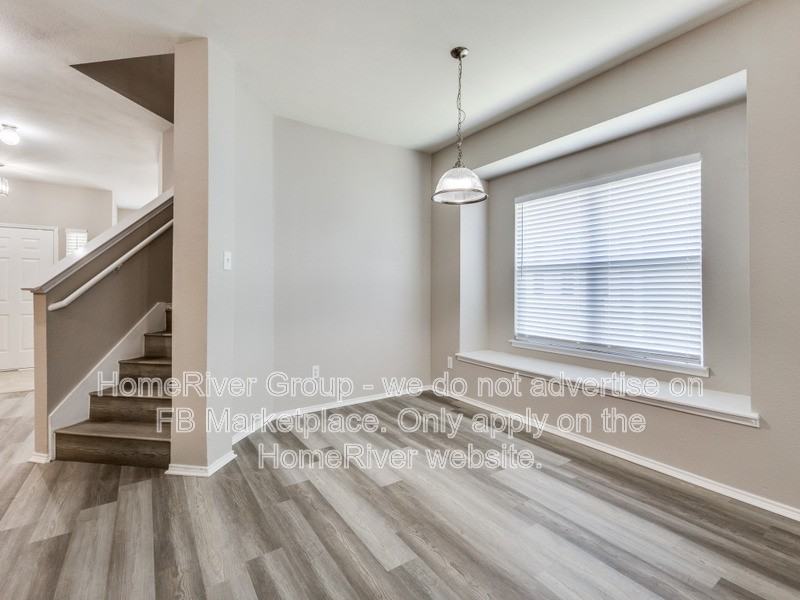 9736 Old Field Dr - Photo 4 of 18