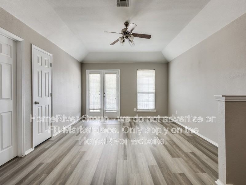 9736 Old Field Dr - Photo 7 of 18