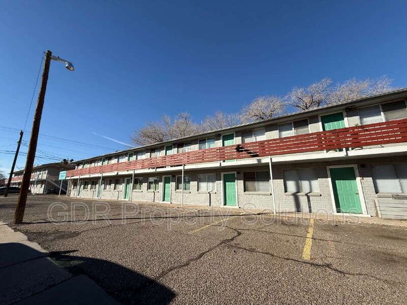 1200 Coal Ave Sw #5 - Photo 5 of 7