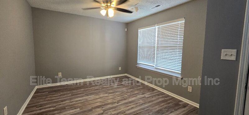 10623 Campion Ct - Photo 4 of 22