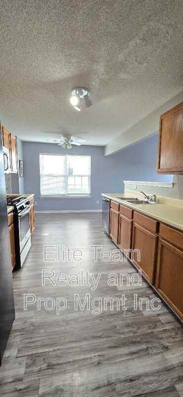 10623 Campion Ct - Photo 5 of 22