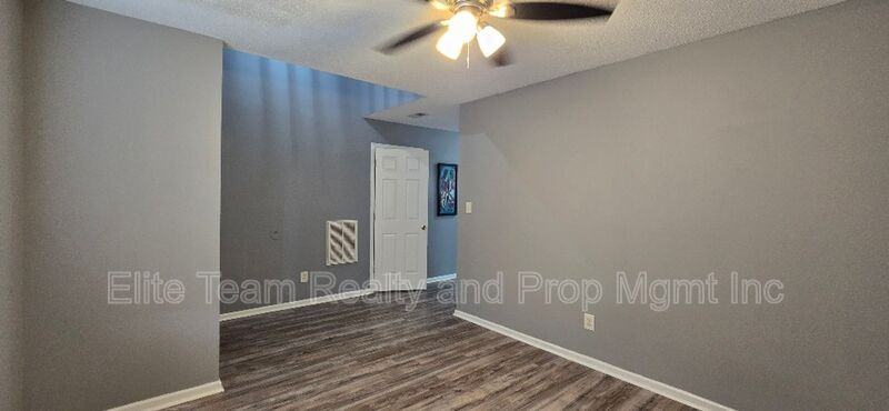 10623 Campion Ct - Photo 6 of 22