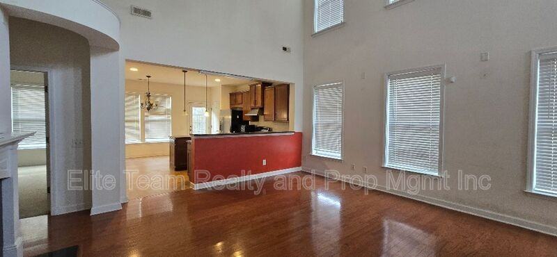 13928 Mallard Lake Rd - Photo 4 of 10